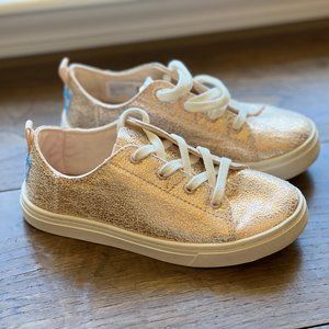 NEW - TOMS Kids' Cordones Cupsole Sneaker, Gold Crackle Foil - Size 13Y